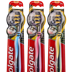 高露洁(Colgate) 适齿炭牙刷 3支(炫彩刷柄 软毛深洁)(新老包装随机发) 高露洁(Colgate) 适齿炭牙刷 3支(炫彩刷柄 软毛深洁)(新老包装随机发)